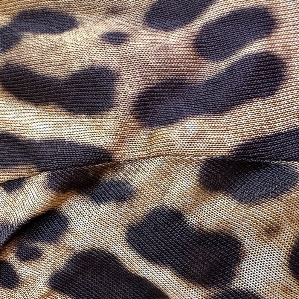 Never worn Dolce and Gabbana animal print silk wrap sweater. Light weight. S - Picture 3 of 8